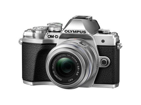 Olympus E-M10 Mark III + 14-42 mm II R Silver